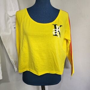 Kani Gold Sporty Long Sleeve Crop Top